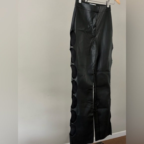 Meshki Alexa cut out side faux leather high waisted pant color black size xxs - Picture 6 of 12